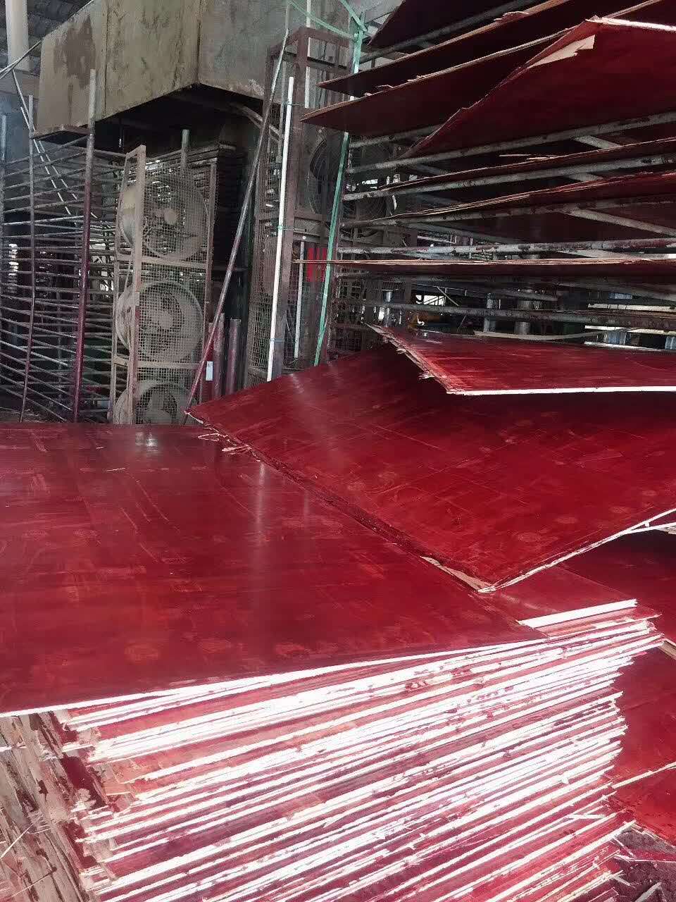 廠家直銷建筑模板，彩色瀝青專用鐵紅，色粉